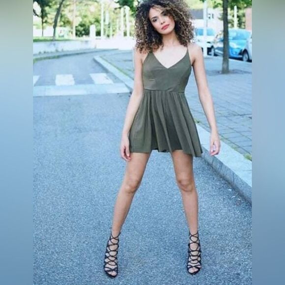 Zara strappy cross back olive green romper size medium - Picture 1 of 9